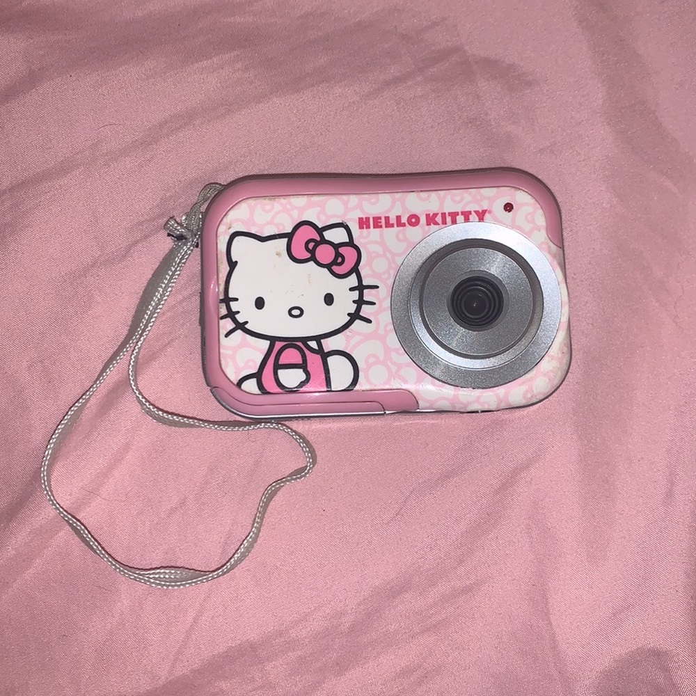 Hello kitty camera. - Picture 3 of 5